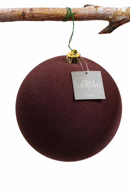 Esfera navideña de 20 cm color chocolate, terciopelo Noel Imports
